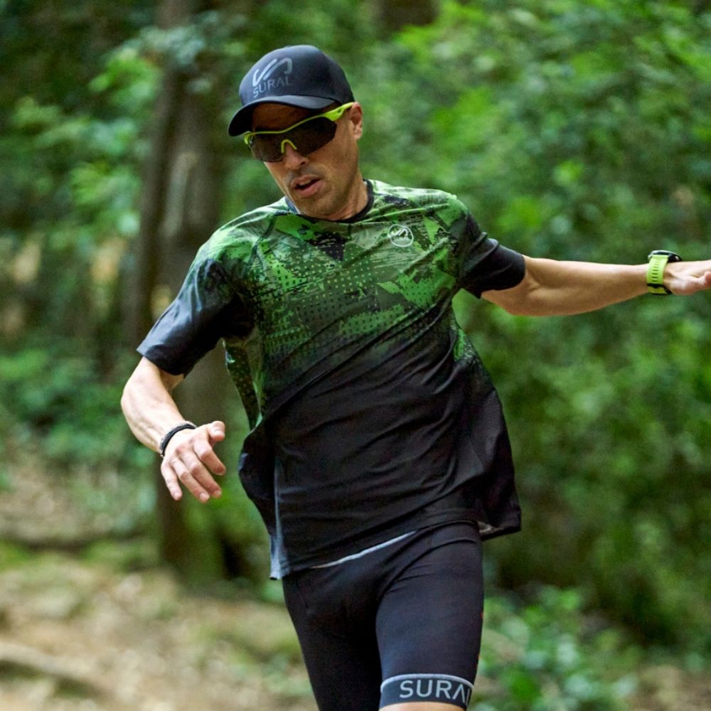 MERCURIAL PRO CAP NEGRA - LOGO FRONTAL - CUSTOM TEAM